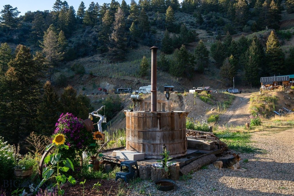 Sheridan, Montana, 59749, United States, 1 Bedroom Bedrooms, ,2 BathroomsBathrooms,Residential,Forsale,1986962