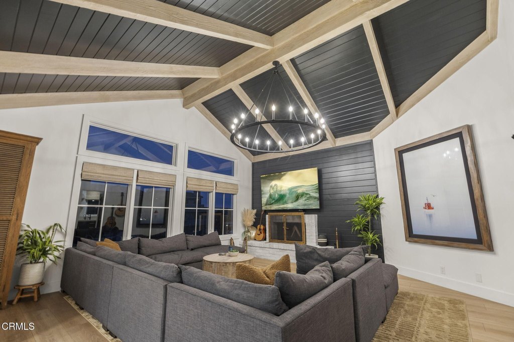 Oxnard, California, 93035, United States, 5 Bedrooms Bedrooms, ,4.5 BathroomsBathrooms,Residential,Forsale,1941484
