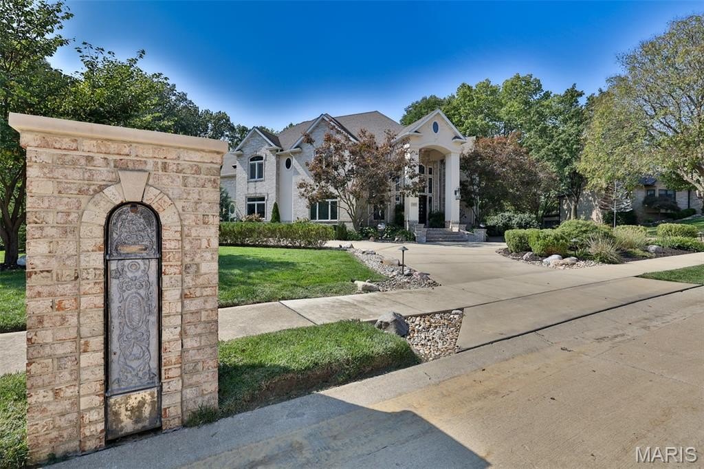 Edwardsville, Illinois, 62025, United States, 5 Bedrooms Bedrooms, ,6.5 BathroomsBathrooms,Residential,Forsale,1944128