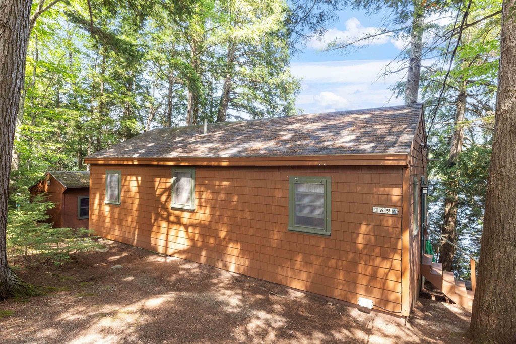 Moultonborough, New Hampshire, 03254, United States, 2 Bedrooms Bedrooms, ,1 BathroomBathrooms,Residential,Forsale,1952914