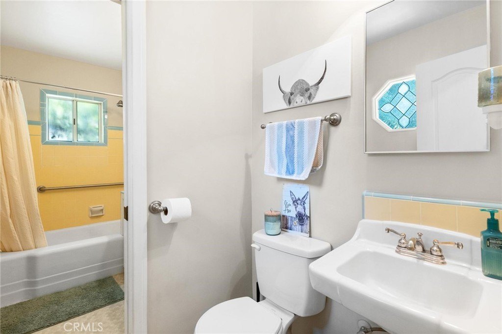 Yucaipa, California, 92399, United States, 3 Bedrooms Bedrooms, ,2 BathroomsBathrooms,Residential,Forsale,1941470