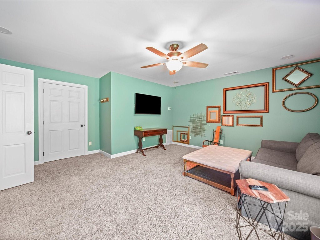 Statesville, North Carolina, 28625, United States, 3 Bedrooms Bedrooms, ,3 BathroomsBathrooms,Residential,Forsale,1985982