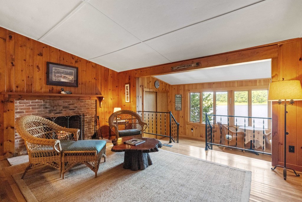 Moultonborough, New Hampshire, 03254, United States, 2 Bedrooms Bedrooms, ,1 BathroomBathrooms,Residential,Forsale,1952914