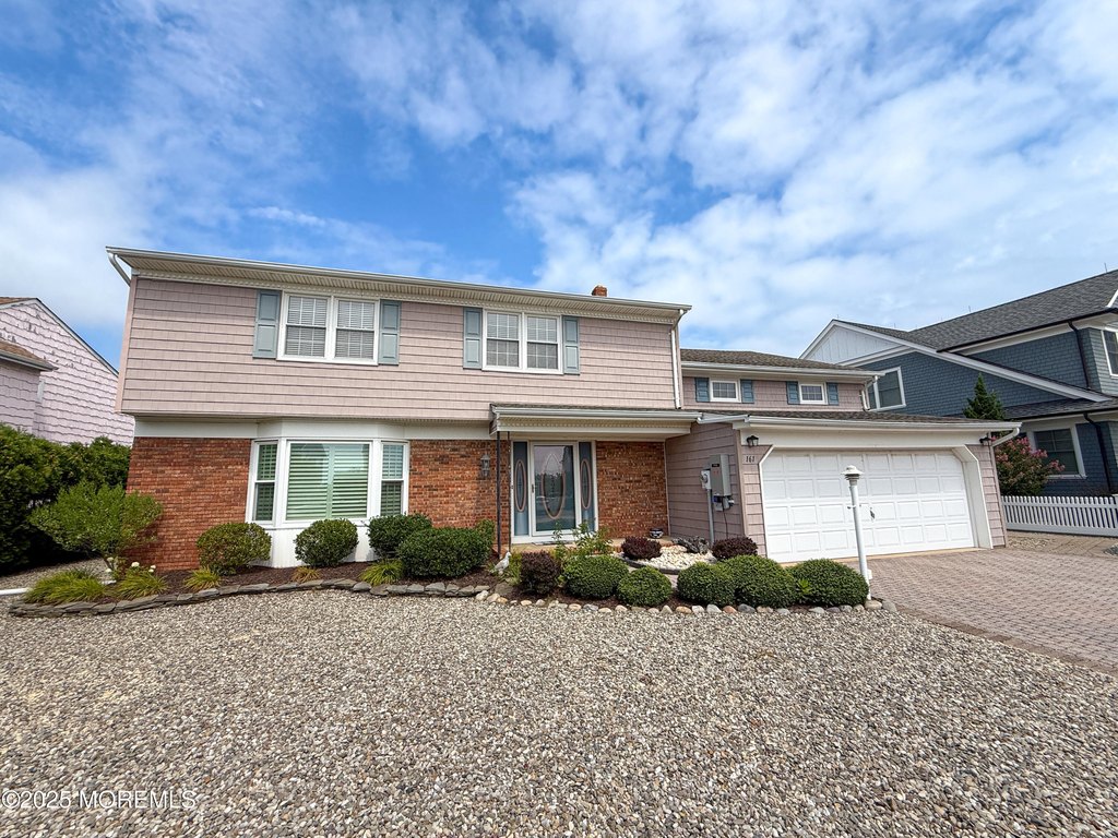 Mantoloking, New Jersey, 08738, United States, 4 Bedrooms Bedrooms, ,3 BathroomsBathrooms,Residential,Forsale,1922724