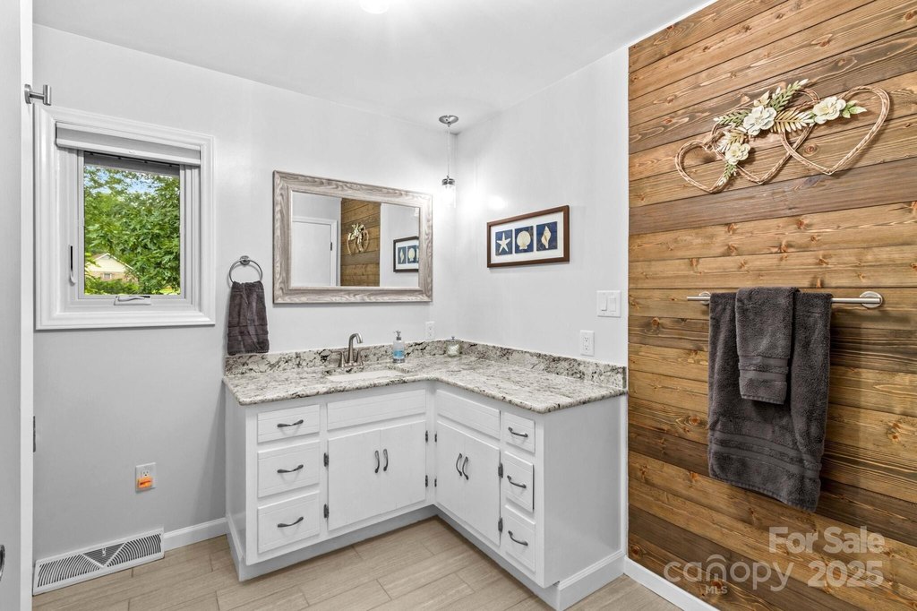 Salisbury, North Carolina, 28146, United States, 2 Bedrooms Bedrooms, ,2 BathroomsBathrooms,Residential,Forsale,1985913