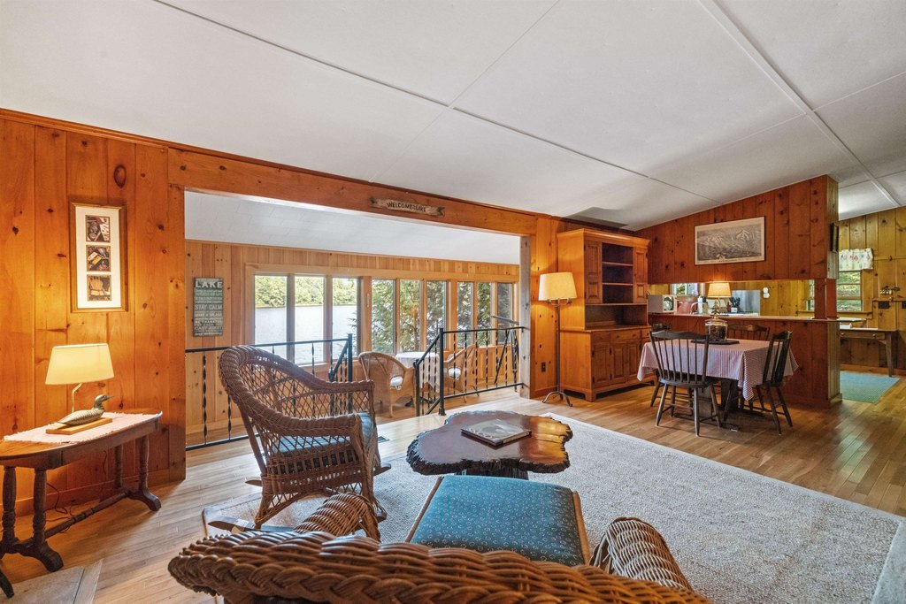 Moultonborough, New Hampshire, 03254, United States, 2 Bedrooms Bedrooms, ,1 BathroomBathrooms,Residential,Forsale,1952914