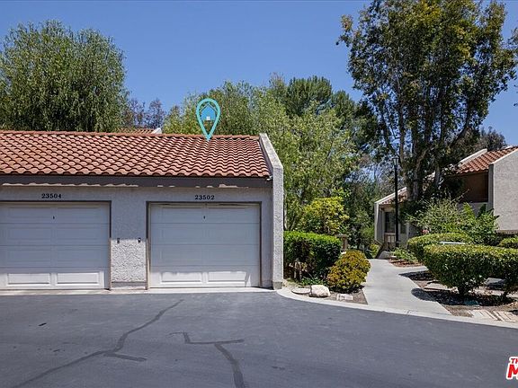 Mission Viejo, California, 92692, United States, 2 Bedrooms Bedrooms, ,2 BathroomsBathrooms,Residential,Forsale,1927551