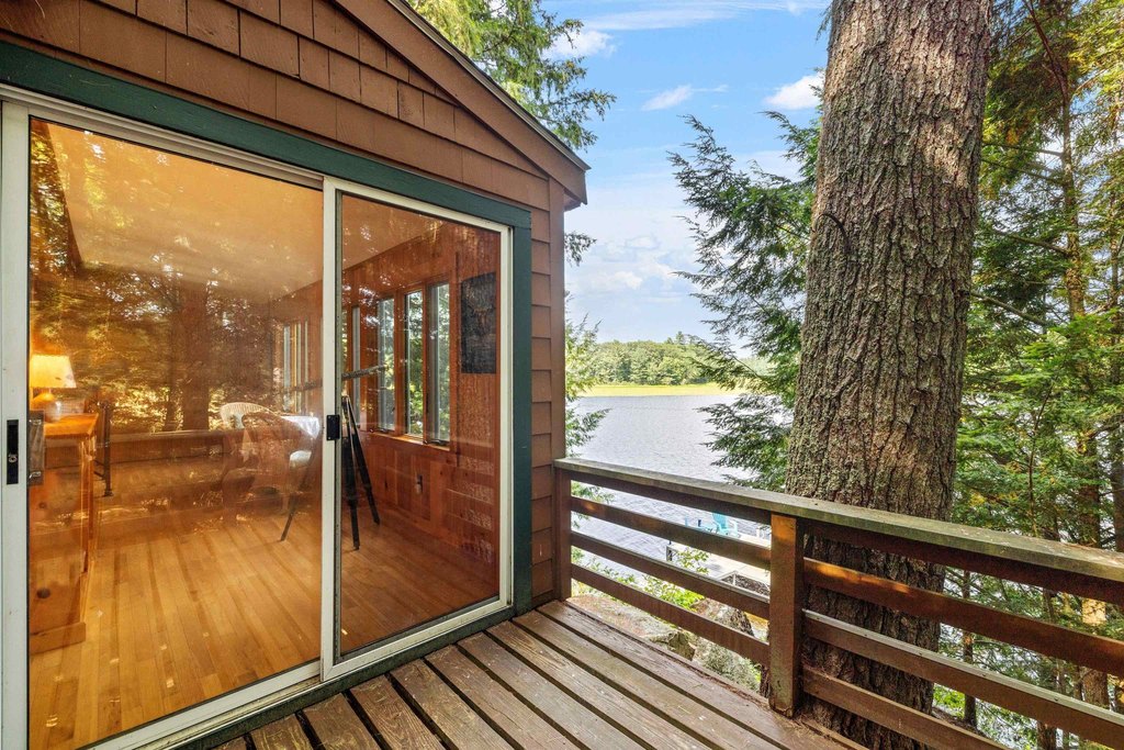 Moultonborough, New Hampshire, 03254, United States, 2 Bedrooms Bedrooms, ,1 BathroomBathrooms,Residential,Forsale,1952914