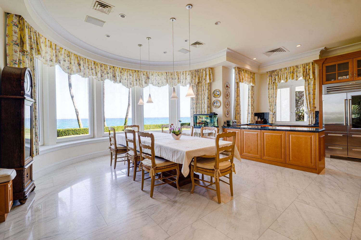 Manalapan, Florida, 33462, United States, 9 Bedrooms Bedrooms, ,13 BathroomsBathrooms,Residential,Forsale,1936184