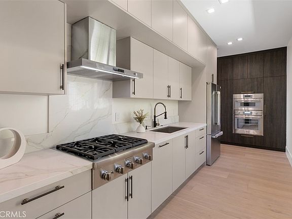 Newport Beach, California, 92660, United States, 5 Bedrooms Bedrooms, ,8 BathroomsBathrooms,Residential,Forsale,1927549
