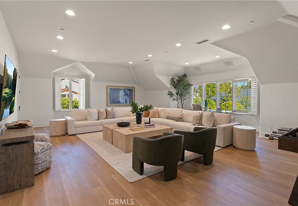 Newport Beach, California, 92660, United States, 5 Bedrooms Bedrooms, ,6 BathroomsBathrooms,Residential,Forsale,1927550