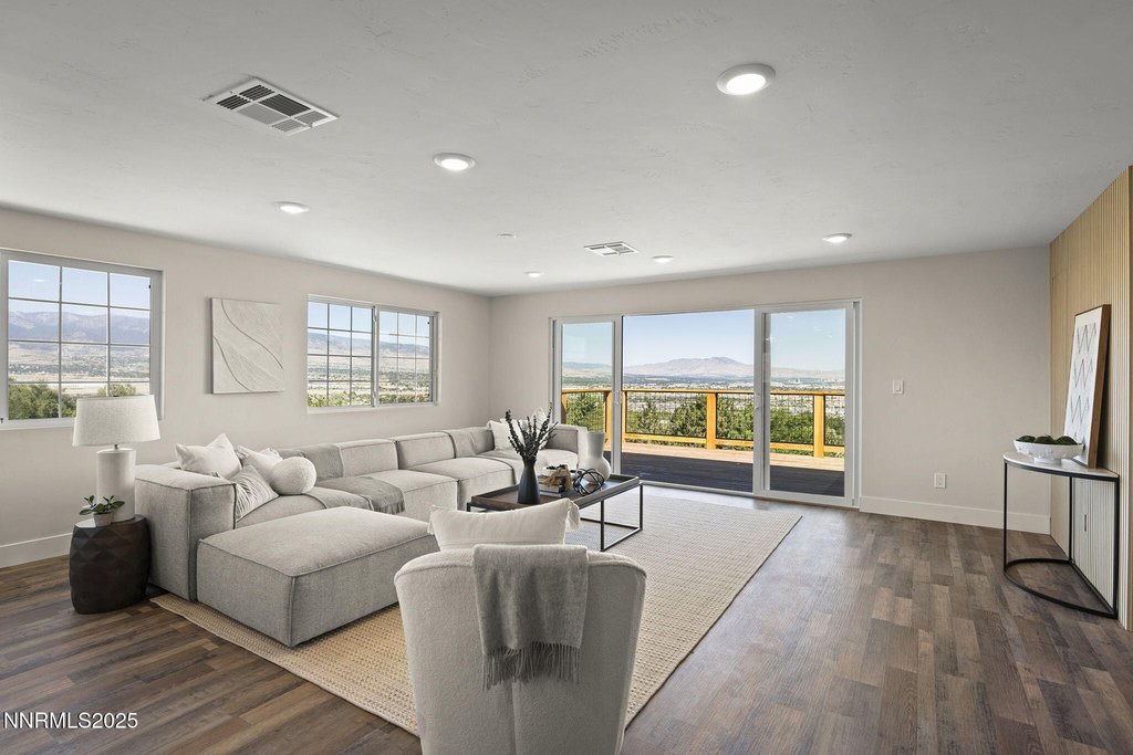 Reno, Nevada, 89521, United States, 3 Bedrooms Bedrooms, ,2.5 BathroomsBathrooms,Residential,Forsale,2012843