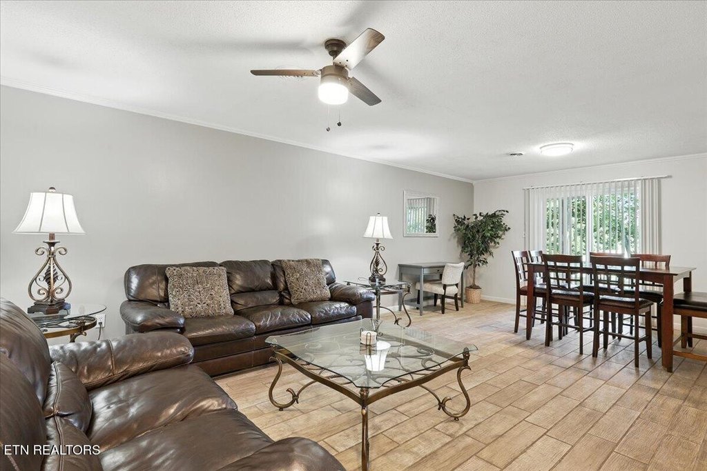 Louisville, Tennessee, 37777, United States, 3 Bedrooms Bedrooms, ,6 BathroomsBathrooms,Residential,Forsale,1942428