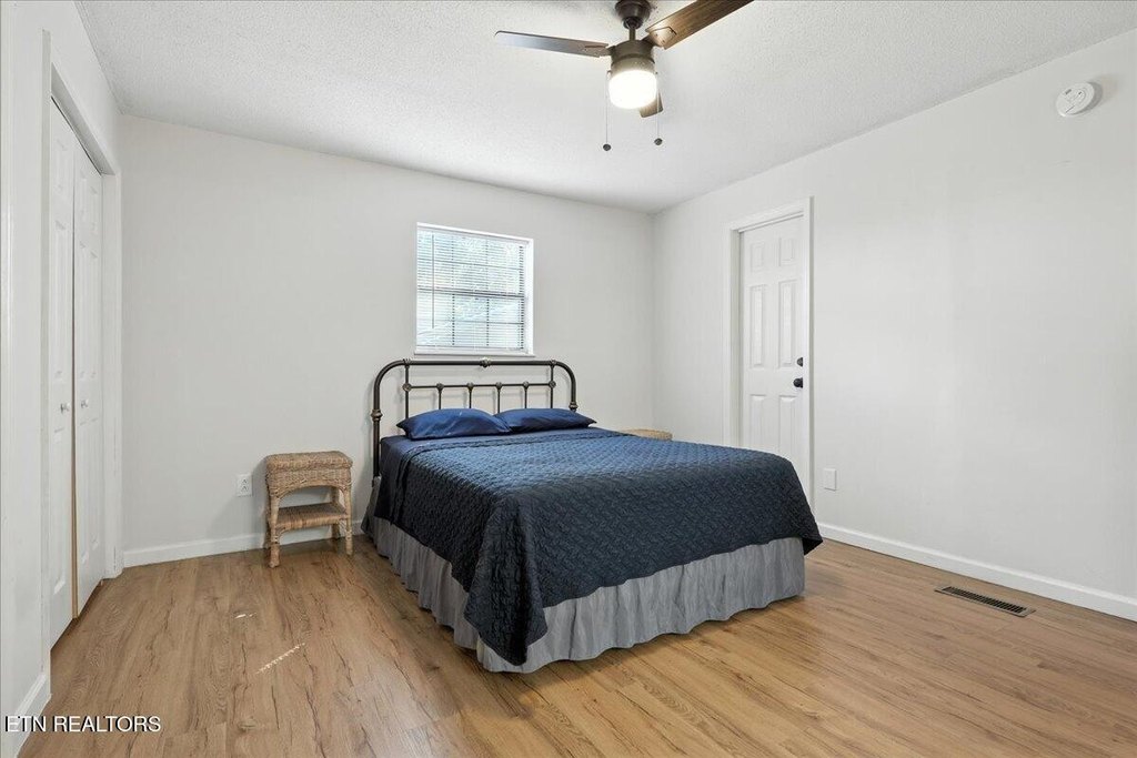 Louisville, Tennessee, 37777, United States, 3 Bedrooms Bedrooms, ,6 BathroomsBathrooms,Residential,Forsale,1942428