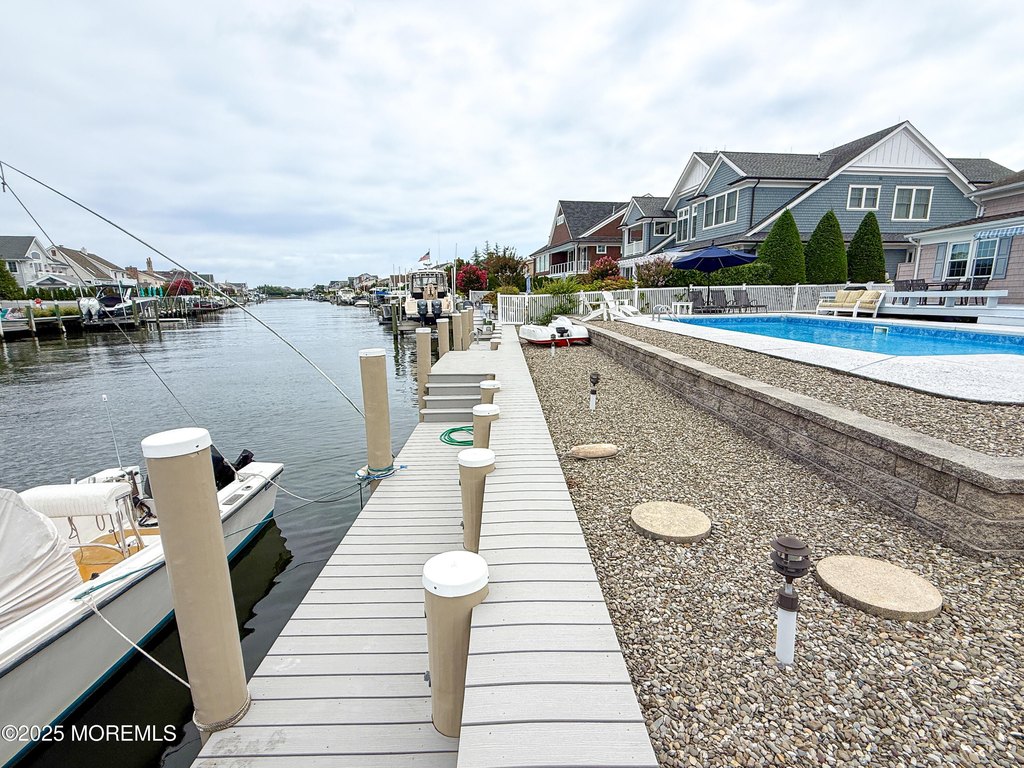 Mantoloking, New Jersey, 08738, United States, 4 Bedrooms Bedrooms, ,3 BathroomsBathrooms,Residential,Forsale,1922724