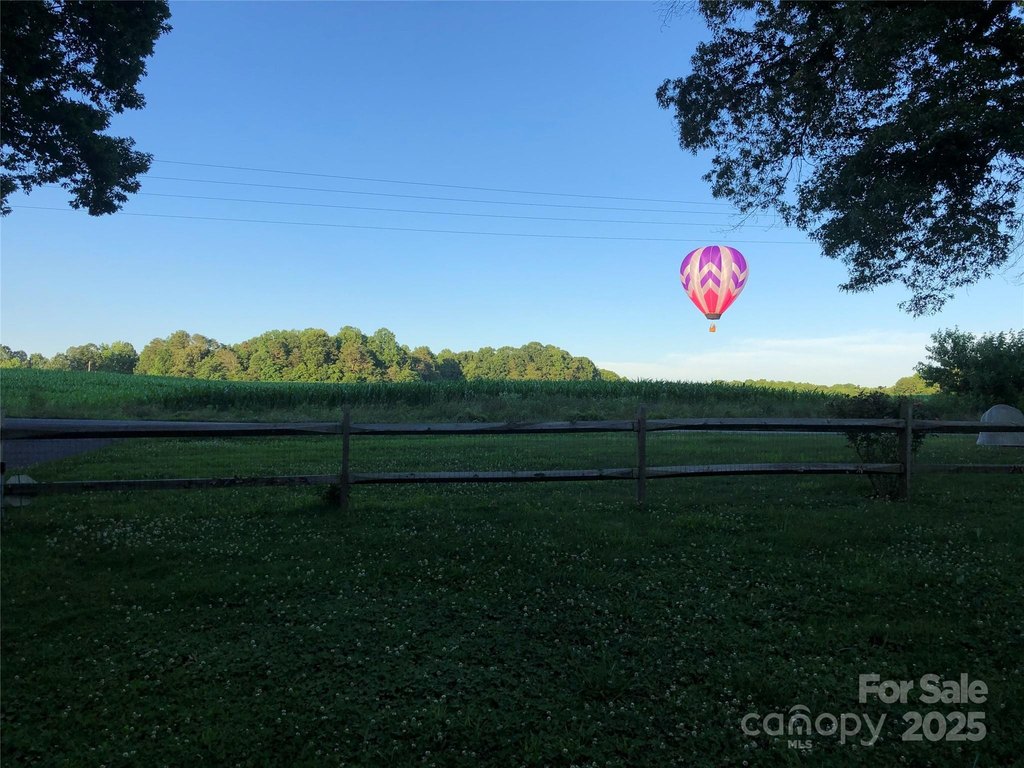 Statesville, North Carolina, 28625, United States, 3 Bedrooms Bedrooms, ,3 BathroomsBathrooms,Residential,Forsale,1985982