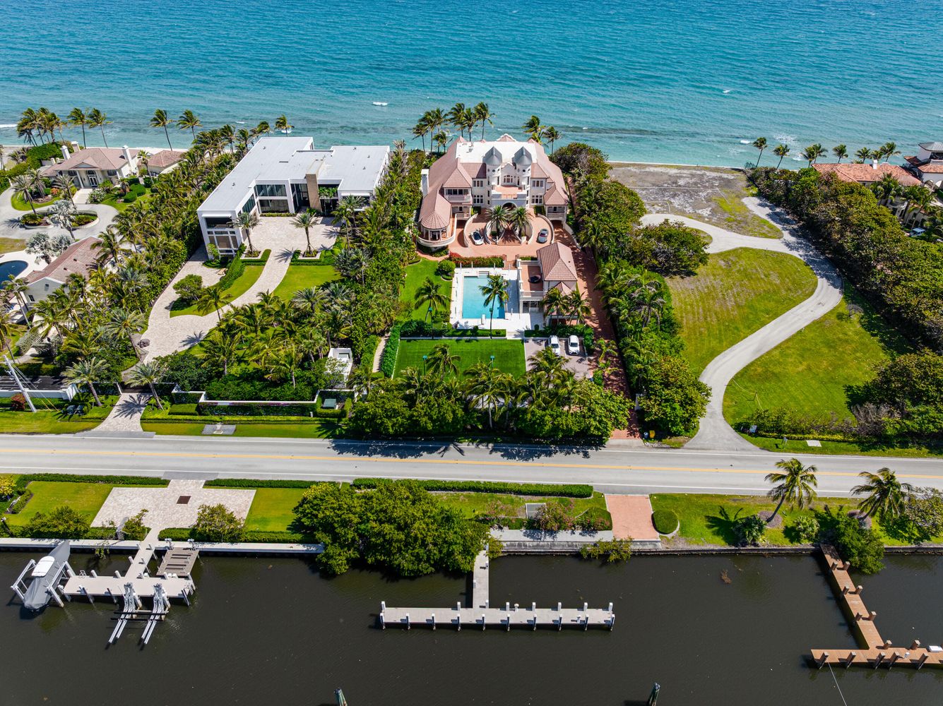 Manalapan, Florida, 33462, United States, 9 Bedrooms Bedrooms, ,13 BathroomsBathrooms,Residential,Forsale,1936184