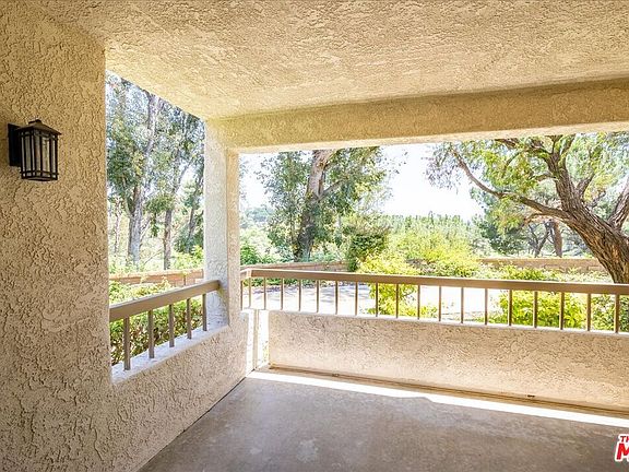 Mission Viejo, California, 92692, United States, 2 Bedrooms Bedrooms, ,2 BathroomsBathrooms,Residential,Forsale,1927551