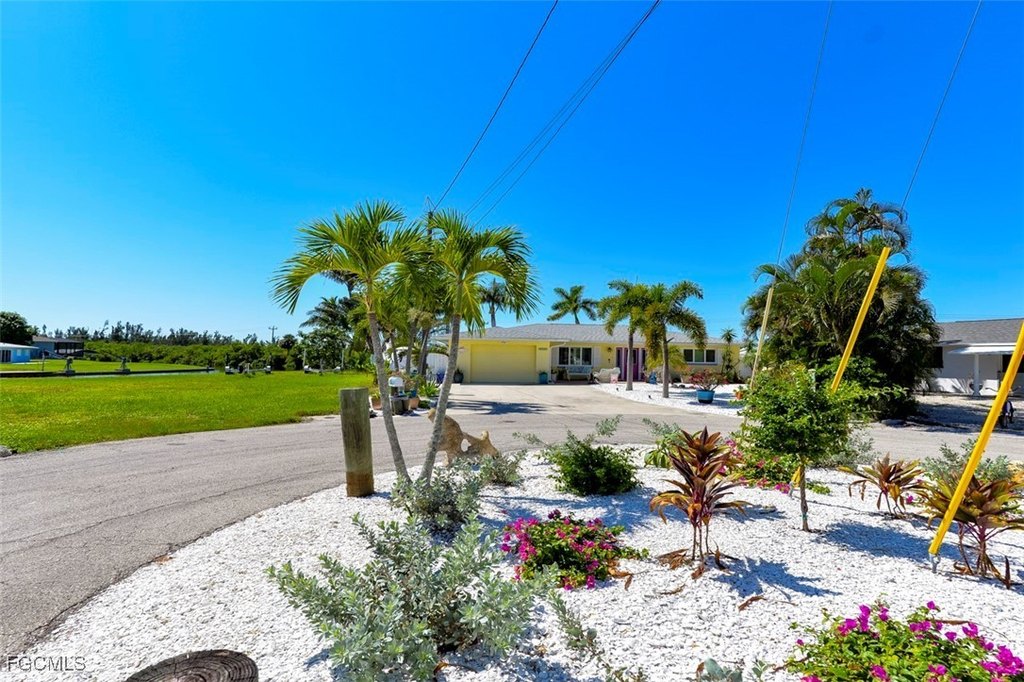 Matlacha Isles, Florida, 33991, United States, 3 Bedrooms Bedrooms, ,2 BathroomsBathrooms,Residential,Forsale,1995063