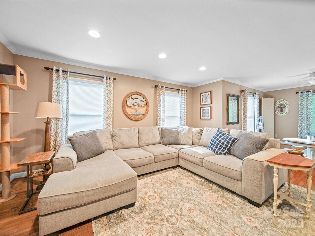 Statesville, North Carolina, 28625, United States, 3 Bedrooms Bedrooms, ,3 BathroomsBathrooms,Residential,Forsale,1985982