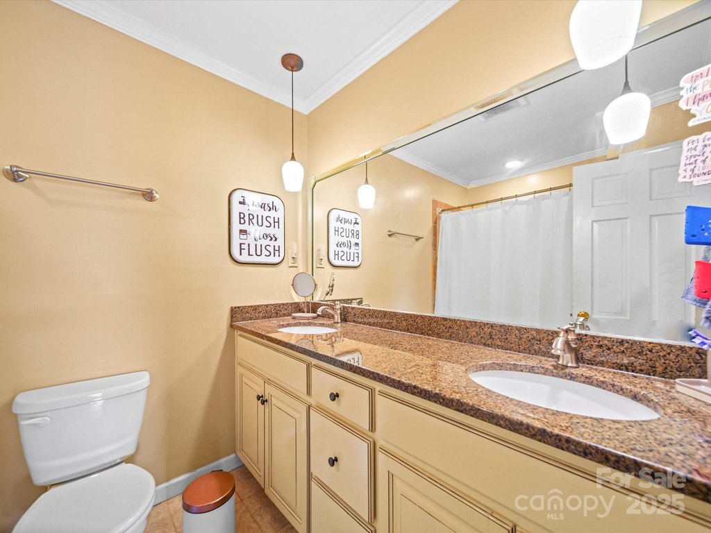 Statesville, North Carolina, 28625, United States, 3 Bedrooms Bedrooms, ,3 BathroomsBathrooms,Residential,Forsale,1985982