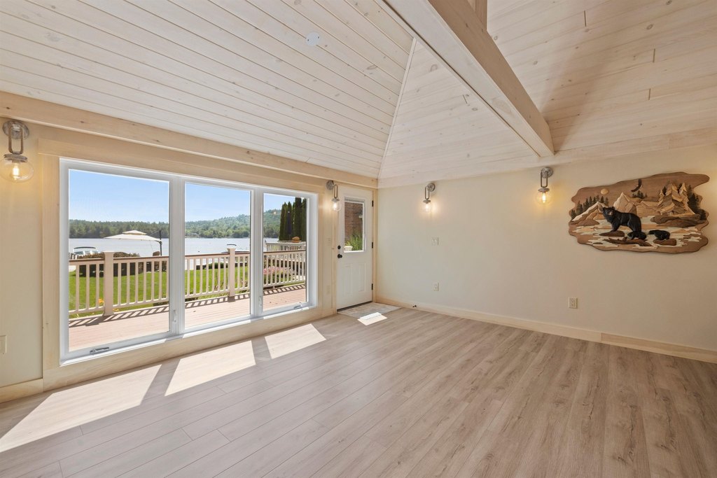 Moultonborough, New Hampshire, 03254, United States, 3 Bedrooms Bedrooms, ,1 BathroomBathrooms,Residential,Forsale,1952913