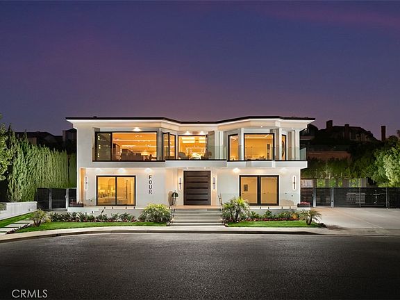 Newport Beach, California, 92660, United States, 5 Bedrooms Bedrooms, ,8 BathroomsBathrooms,Residential,Forsale,1927549
