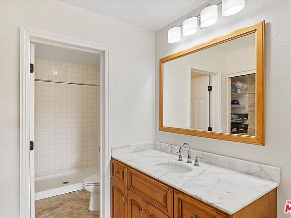 Mission Viejo, California, 92692, United States, 2 Bedrooms Bedrooms, ,2 BathroomsBathrooms,Residential,Forsale,1927551