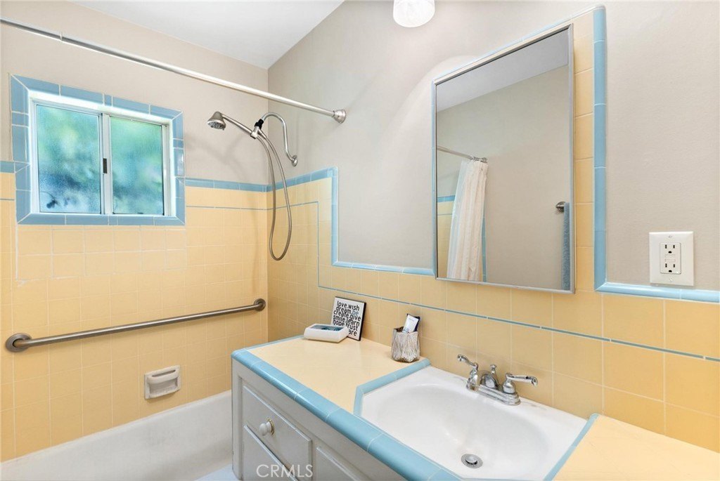 Yucaipa, California, 92399, United States, 3 Bedrooms Bedrooms, ,2 BathroomsBathrooms,Residential,Forsale,1941470