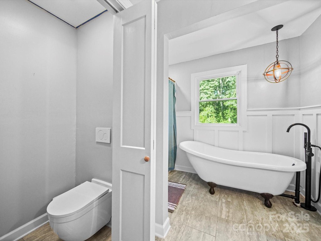 Statesville, North Carolina, 28625, United States, 3 Bedrooms Bedrooms, ,3 BathroomsBathrooms,Residential,Forsale,1985982