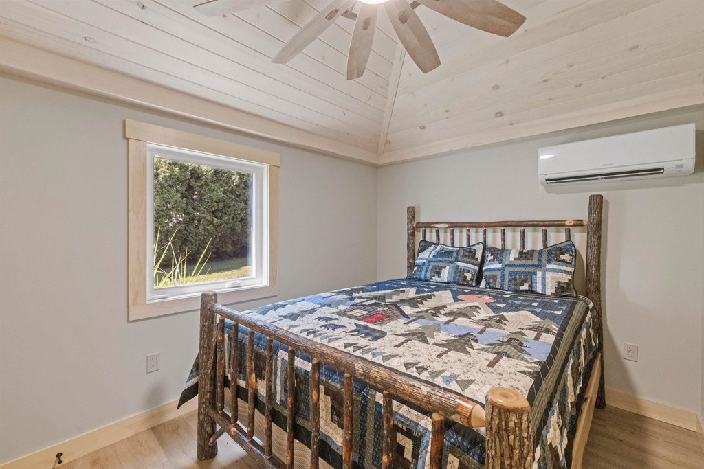 Moultonborough, New Hampshire, 03254, United States, 3 Bedrooms Bedrooms, ,1 BathroomBathrooms,Residential,Forsale,1952913
