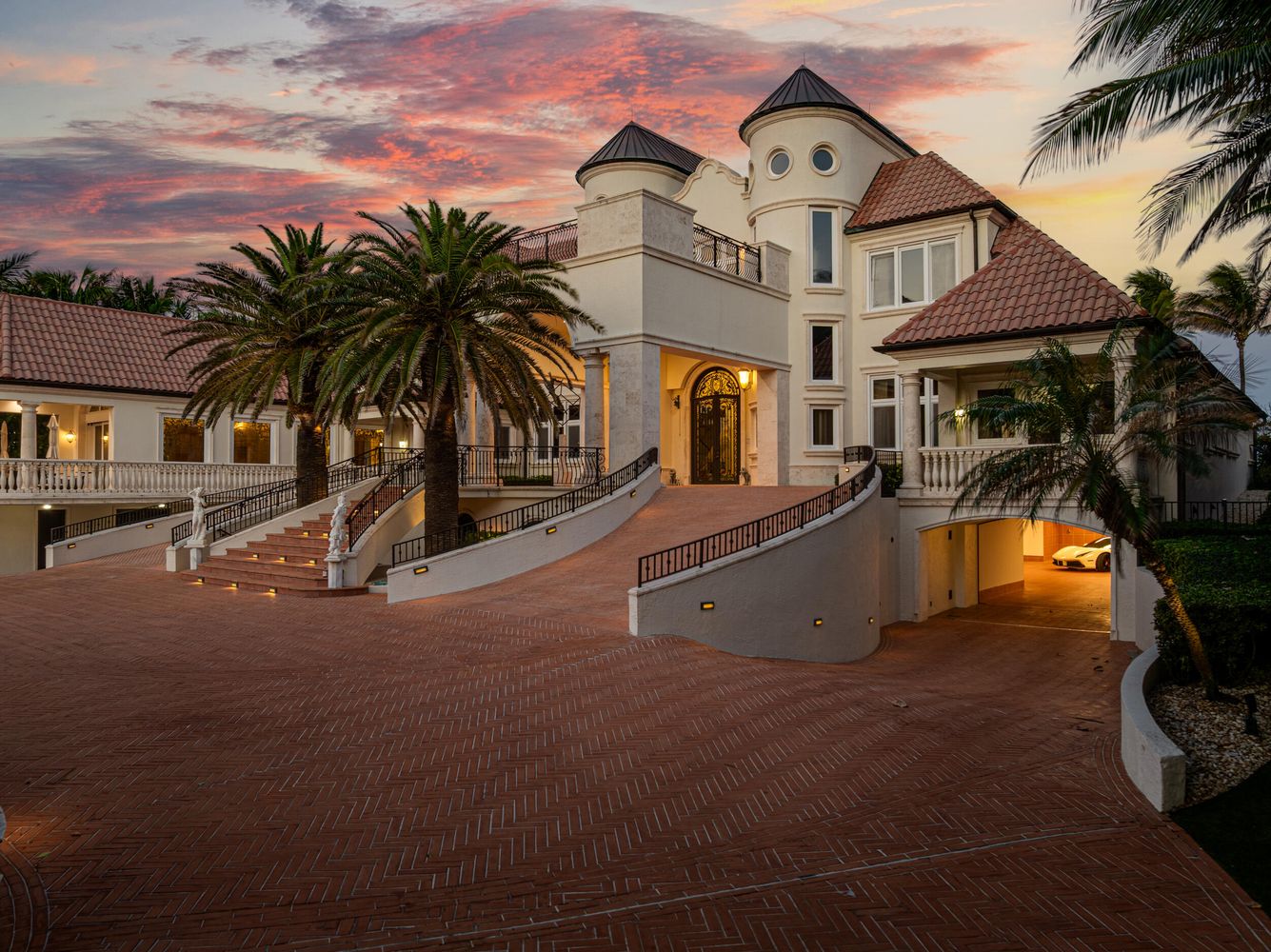 Manalapan, Florida, 33462, United States, 9 Bedrooms Bedrooms, ,13 BathroomsBathrooms,Residential,Forsale,1936184