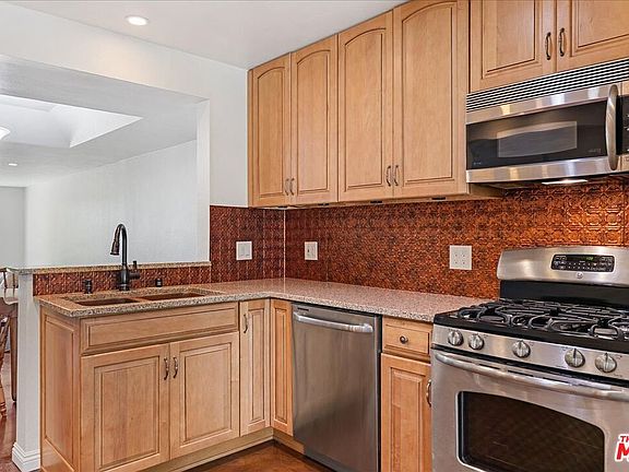 Mission Viejo, California, 92692, United States, 2 Bedrooms Bedrooms, ,2 BathroomsBathrooms,Residential,Forsale,1927551