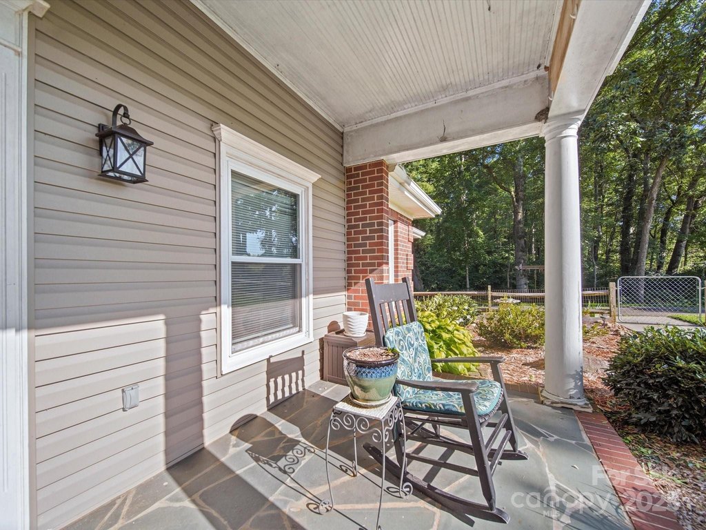 Statesville, North Carolina, 28625, United States, 3 Bedrooms Bedrooms, ,3 BathroomsBathrooms,Residential,Forsale,1985982