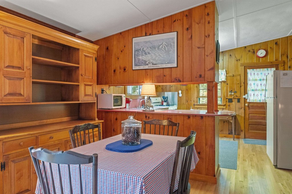 Moultonborough, New Hampshire, 03254, United States, 2 Bedrooms Bedrooms, ,1 BathroomBathrooms,Residential,Forsale,1952914