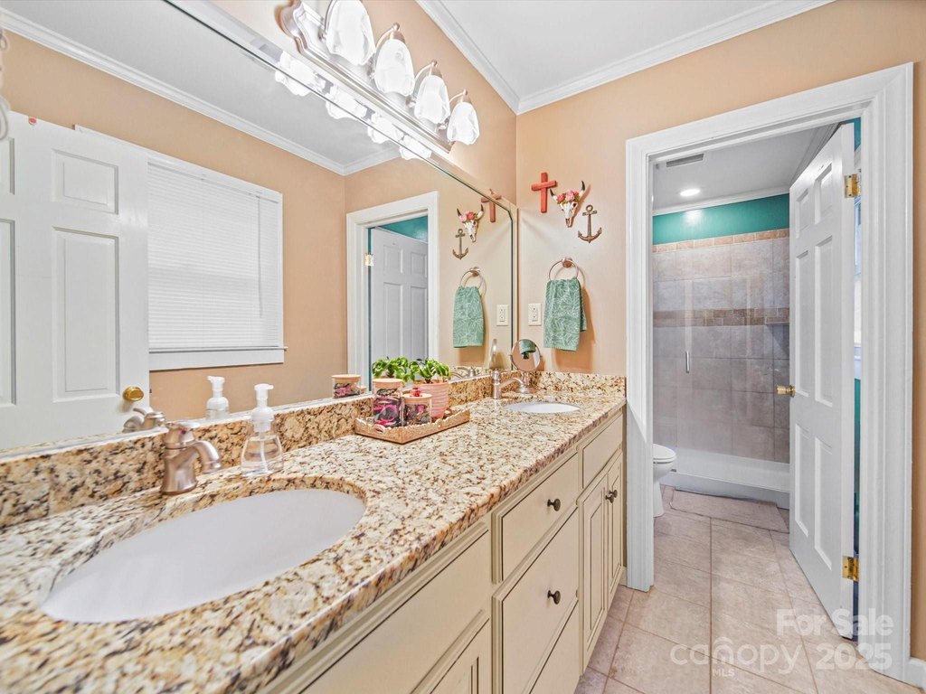 Statesville, North Carolina, 28625, United States, 3 Bedrooms Bedrooms, ,3 BathroomsBathrooms,Residential,Forsale,1985982