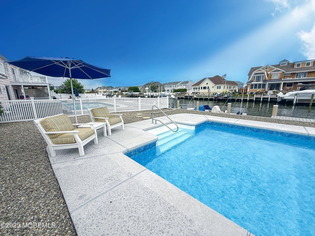 Mantoloking, New Jersey, 08738, United States, 4 Bedrooms Bedrooms, ,3 BathroomsBathrooms,Residential,Forsale,1922724