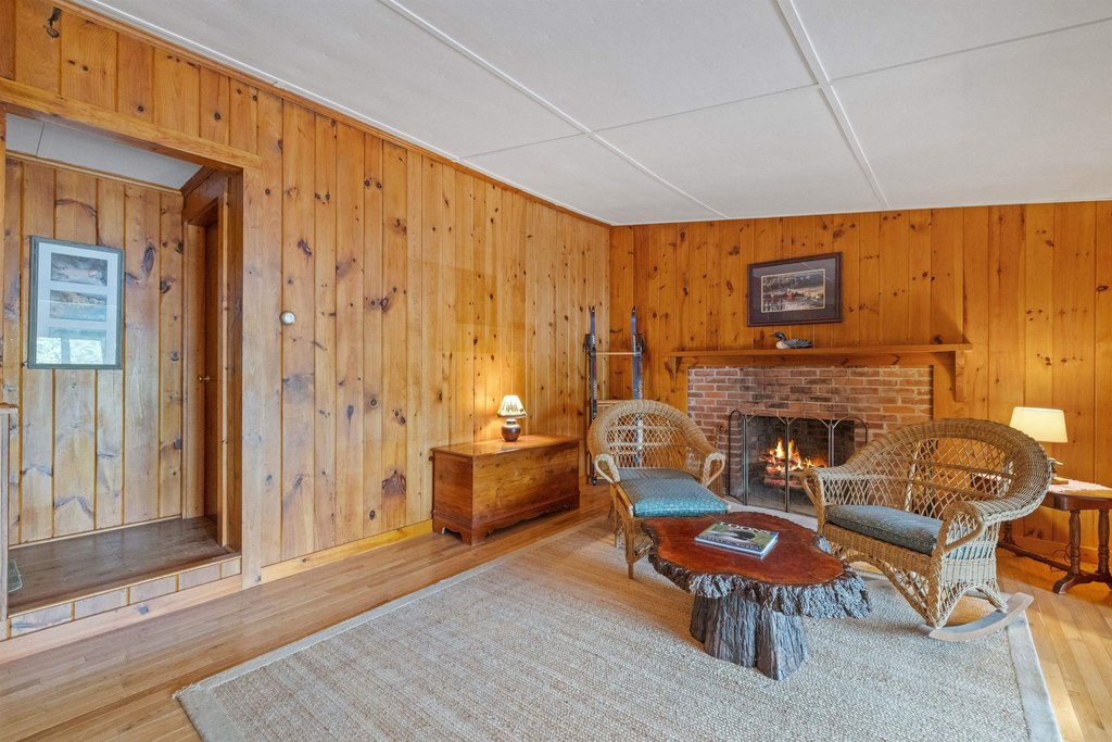 Moultonborough, New Hampshire, 03254, United States, 2 Bedrooms Bedrooms, ,1 BathroomBathrooms,Residential,Forsale,1952914