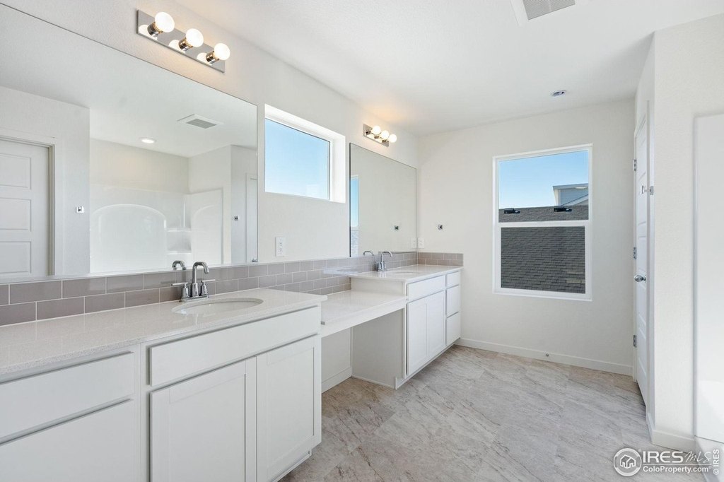 Hudson, Colorado, 80642, United States, 3 Bedrooms Bedrooms, ,2.5 BathroomsBathrooms,Residential,Forsale,2004292