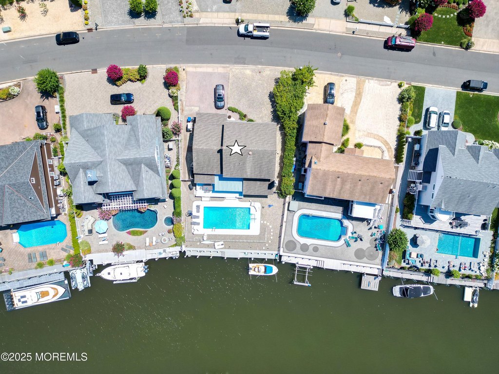 Mantoloking, New Jersey, 08738, United States, 4 Bedrooms Bedrooms, ,3 BathroomsBathrooms,Residential,Forsale,1922724