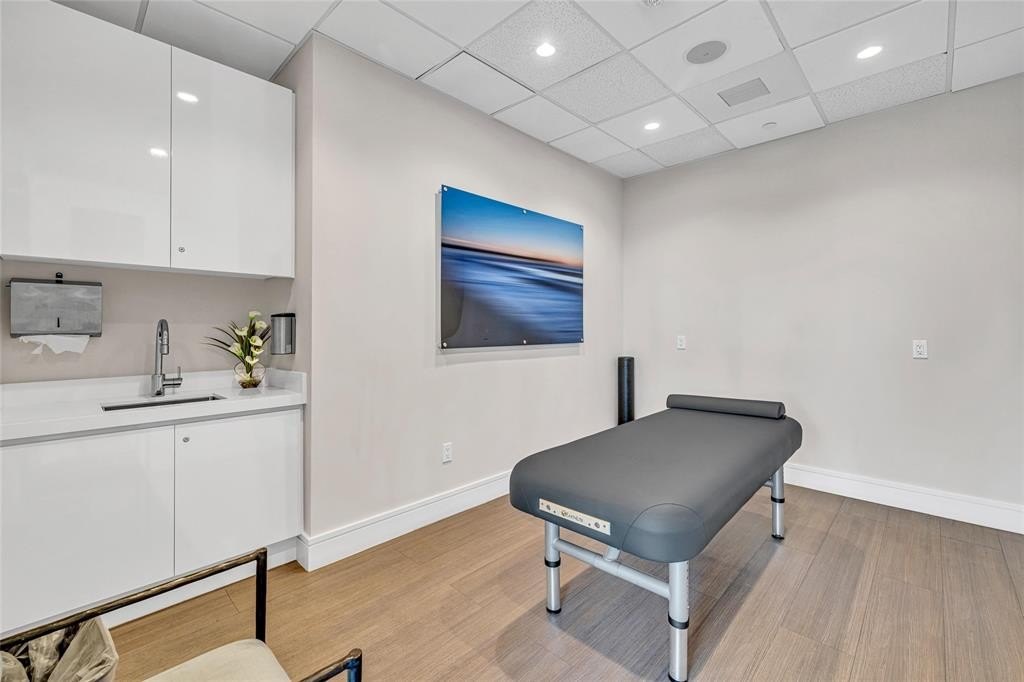 Fort Lauderdale, Florida, 33301, United States, 3 Bedrooms Bedrooms, ,2.5 BathroomsBathrooms,Residential,Forsale,1884585