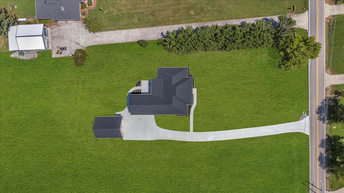 Smithville, Tennessee, 37166, United States, 3 Bedrooms Bedrooms, ,2.5 BathroomsBathrooms,Residential,Forsale,1999475