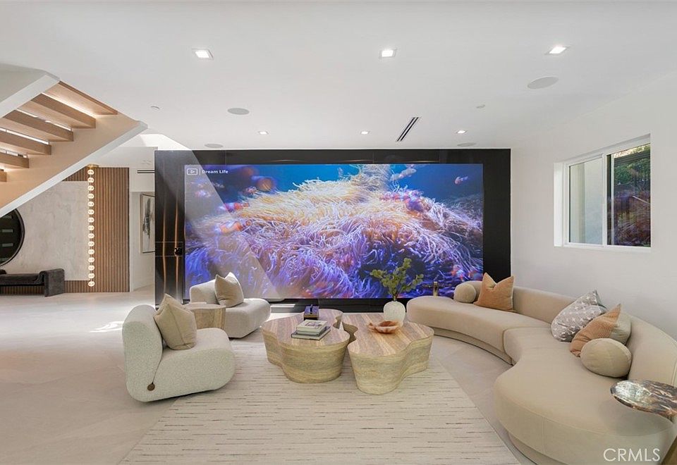 Newport Beach, California, 92660, United States, 5 Bedrooms Bedrooms, ,8 BathroomsBathrooms,Residential,Forsale,1927549