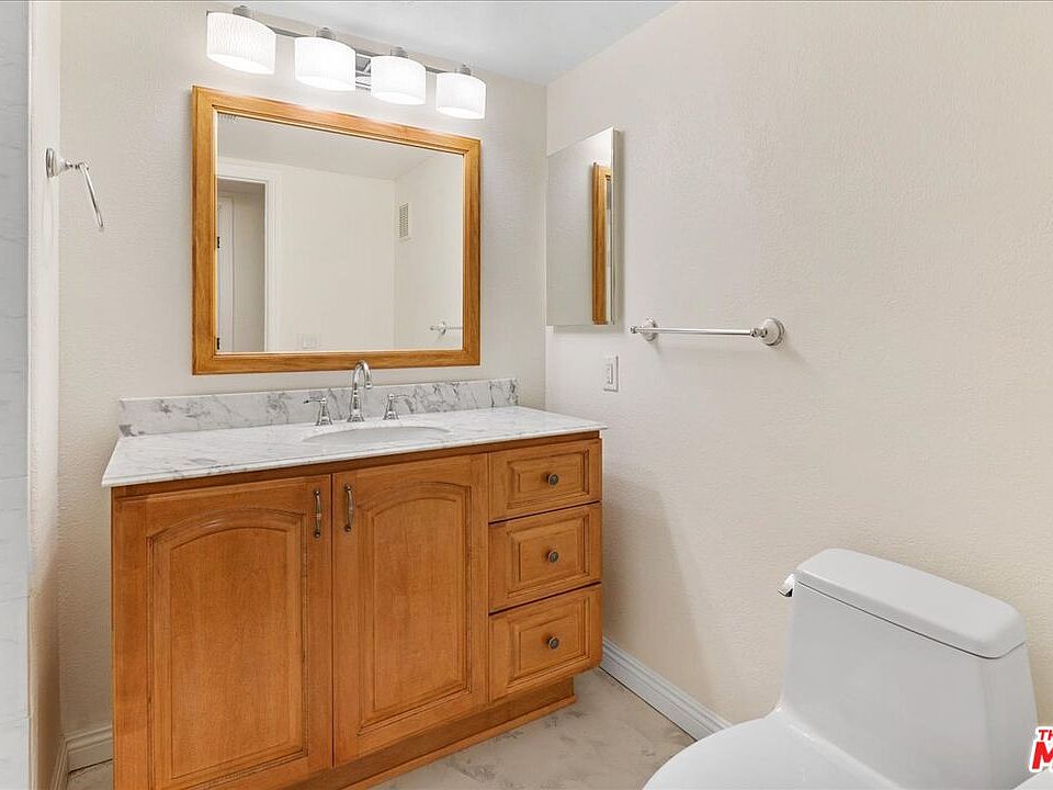 Mission Viejo, California, 92692, United States, 2 Bedrooms Bedrooms, ,2 BathroomsBathrooms,Residential,Forsale,1927551