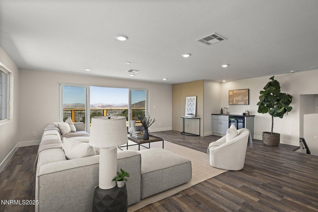 Reno, Nevada, 89521, United States, 3 Bedrooms Bedrooms, ,2.5 BathroomsBathrooms,Residential,Forsale,2012843