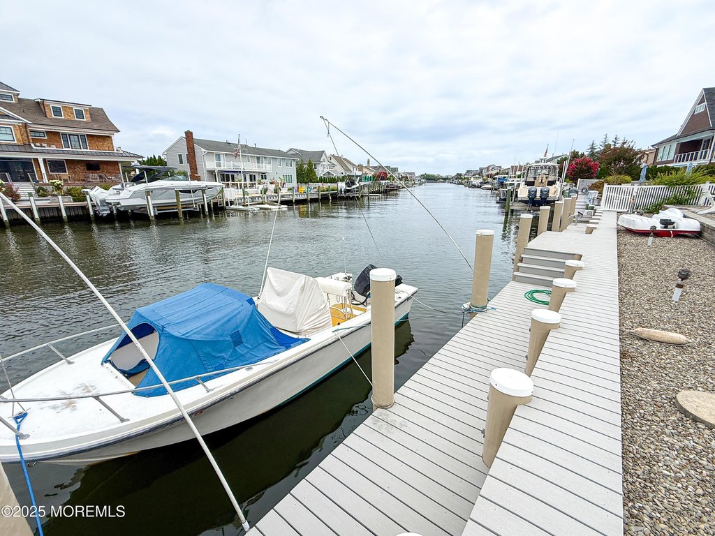 Mantoloking, New Jersey, 08738, United States, 4 Bedrooms Bedrooms, ,3 BathroomsBathrooms,Residential,Forsale,1922724