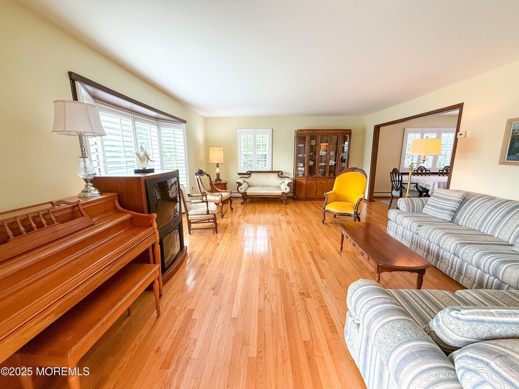 Mantoloking, New Jersey, 08738, United States, 4 Bedrooms Bedrooms, ,3 BathroomsBathrooms,Residential,Forsale,1922724