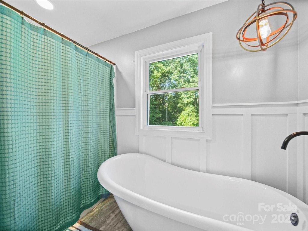 Statesville, North Carolina, 28625, United States, 3 Bedrooms Bedrooms, ,3 BathroomsBathrooms,Residential,Forsale,1985982