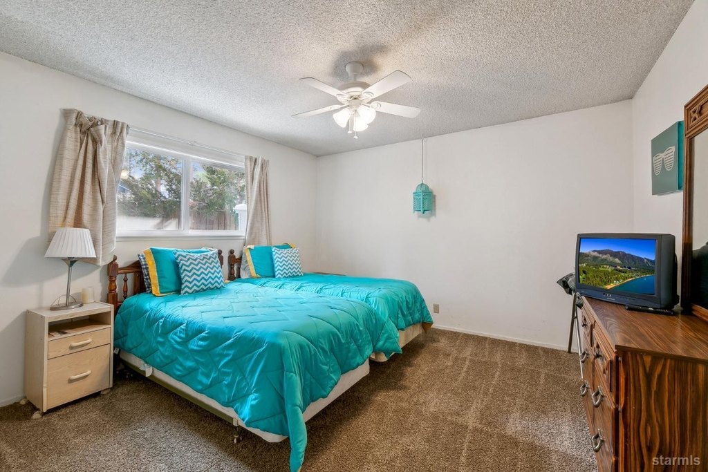 South Lake Tahoe, California, 96150, United States, 3 Bedrooms Bedrooms, ,2 BathroomsBathrooms,Residential,Forsale,1886486