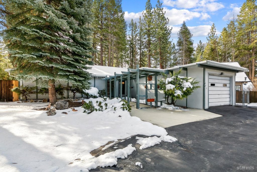 South Lake Tahoe, California, 96150, United States, 3 Bedrooms Bedrooms, ,2 BathroomsBathrooms,Residential,Forsale,1886486